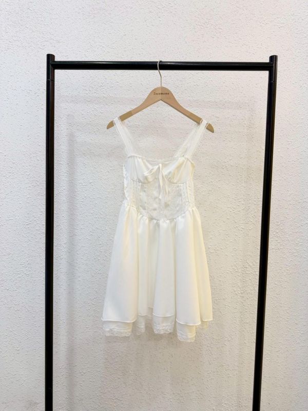 蕾絲肩帶馬甲洋裝 