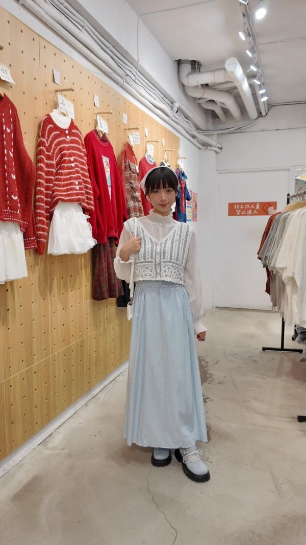 灰線條鑽石釦小背心 