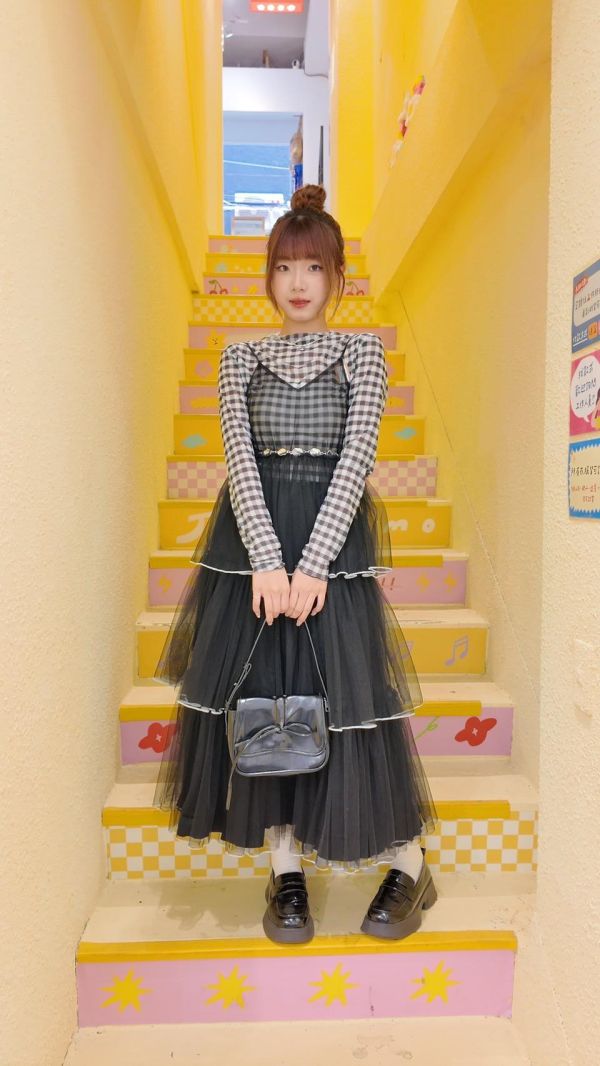 少女方格長袖透膚 