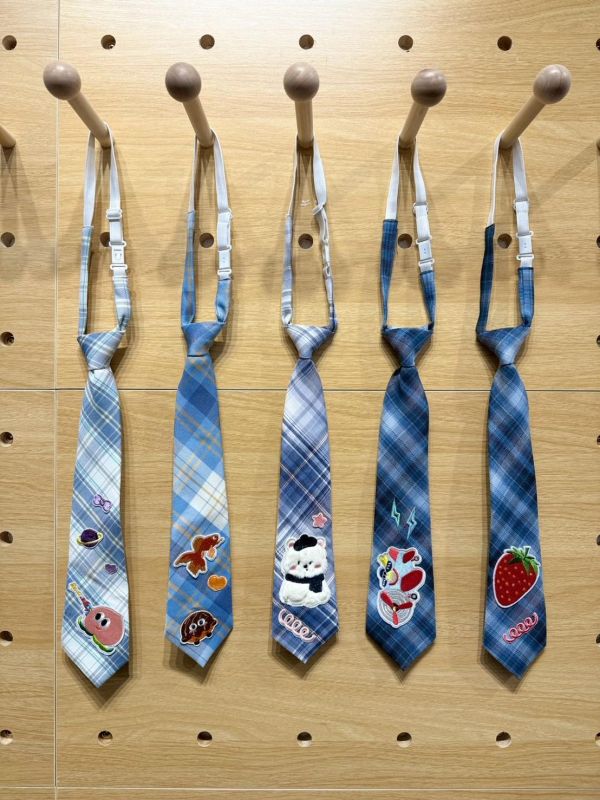 可愛清新格紋短領帶 