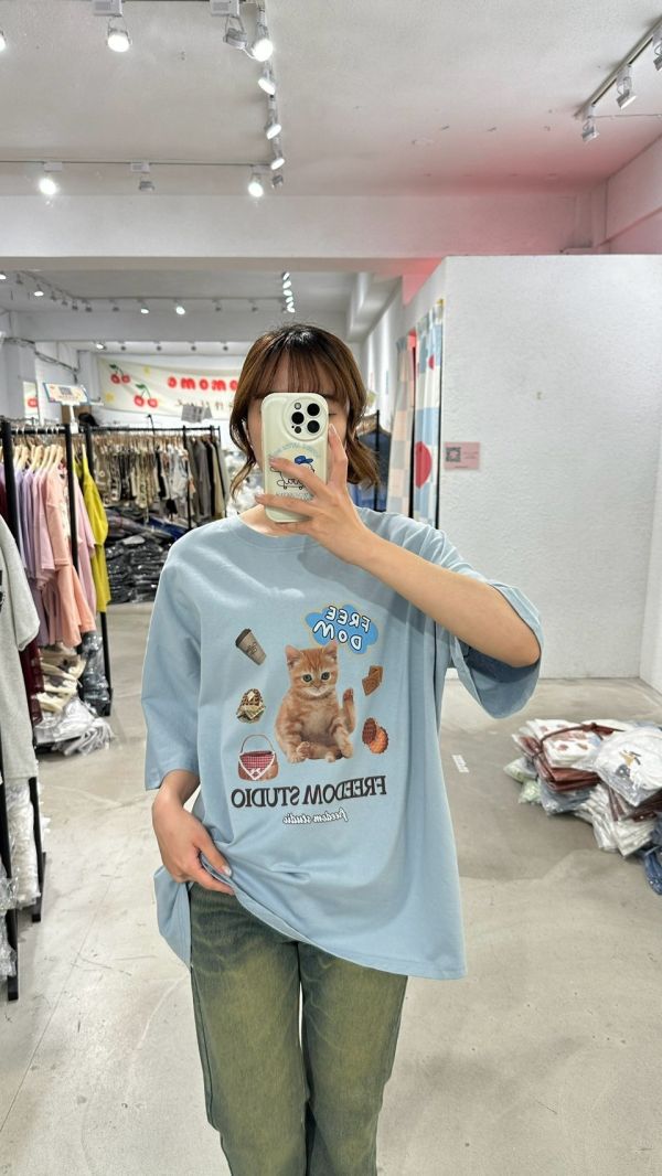 自由小貓大踢 