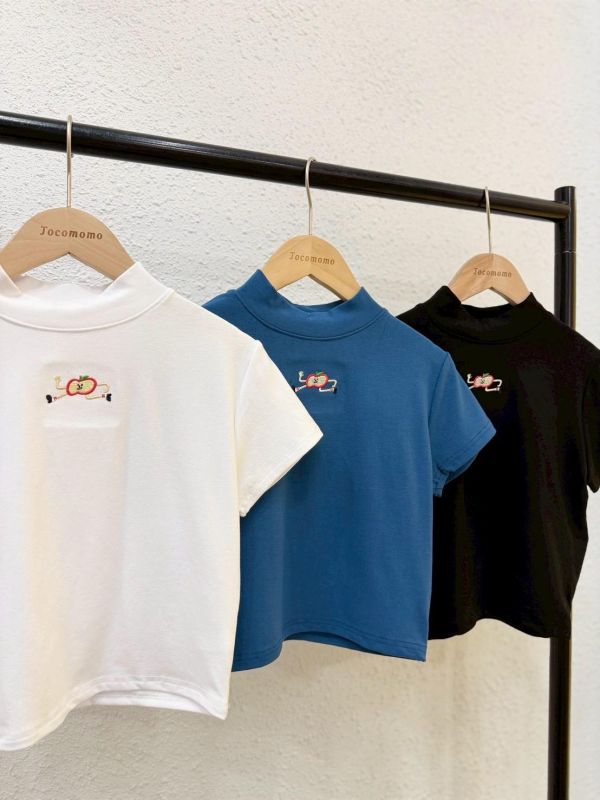 自訂款-奔跑蘋果刺繡高領上衣 (MIT) 