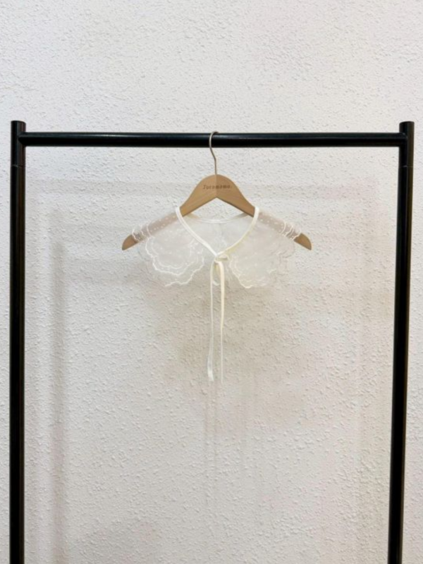 花邊小圓點領片 