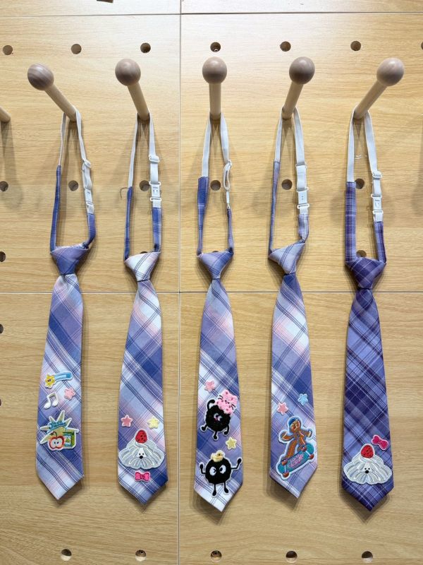 小宇宙布貼短領帶 