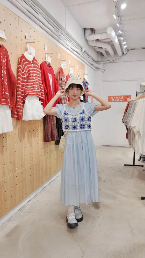 細肩撞色圖騰小背心 