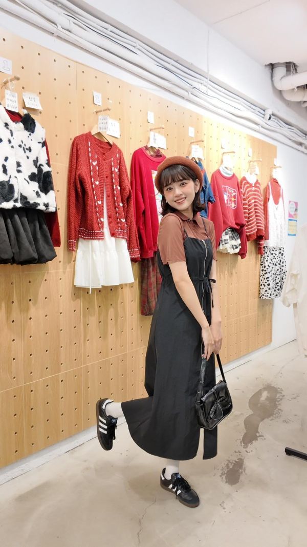 翻領透透短袖上衣 