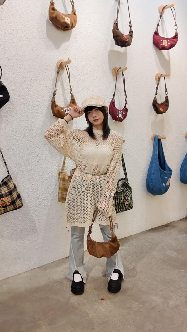 星星洞洞針織上衣 