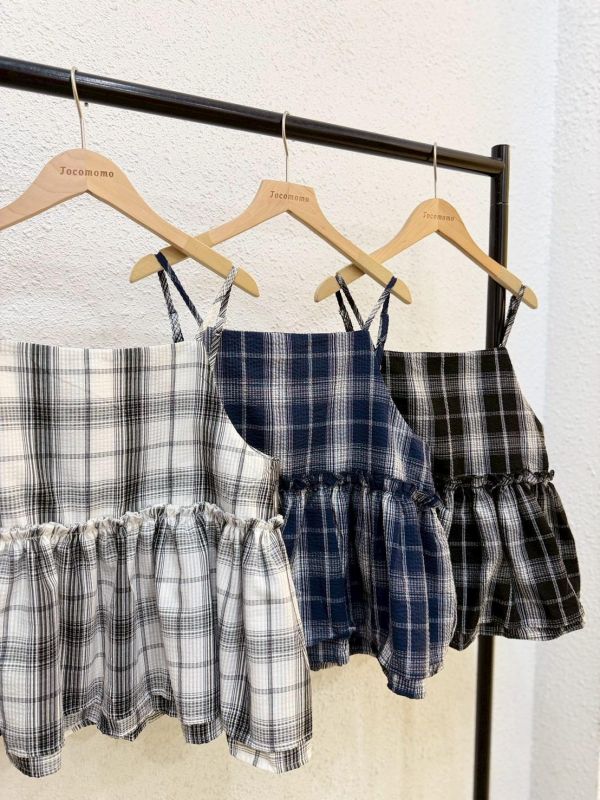 韓系格紋捲邊罩衫 