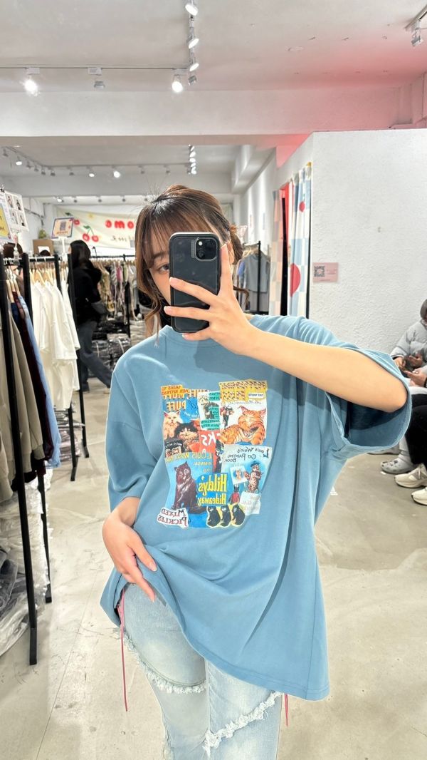 貓貓雜誌風大踢 