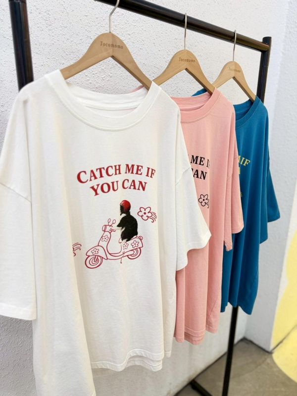 騎車小黑貓大踢 