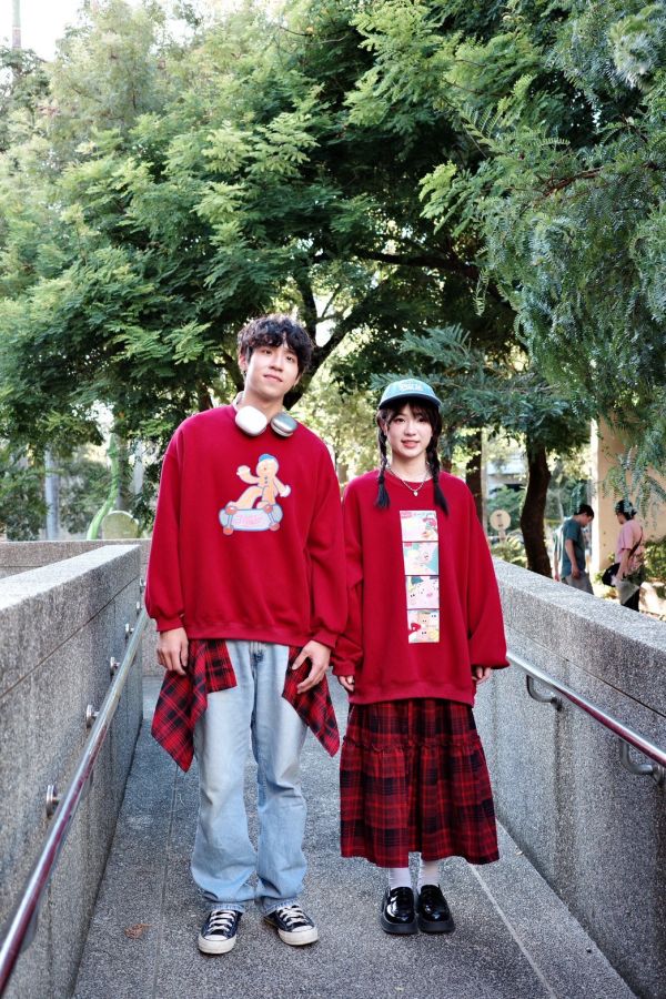 自訂款-桃子四格漫畫大學踢 