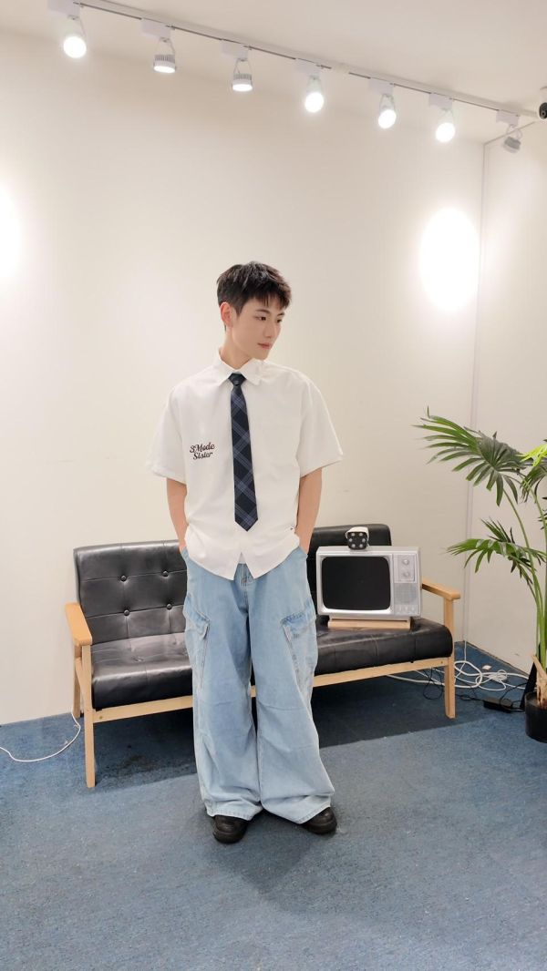 韓系簡約小標襯衫 
