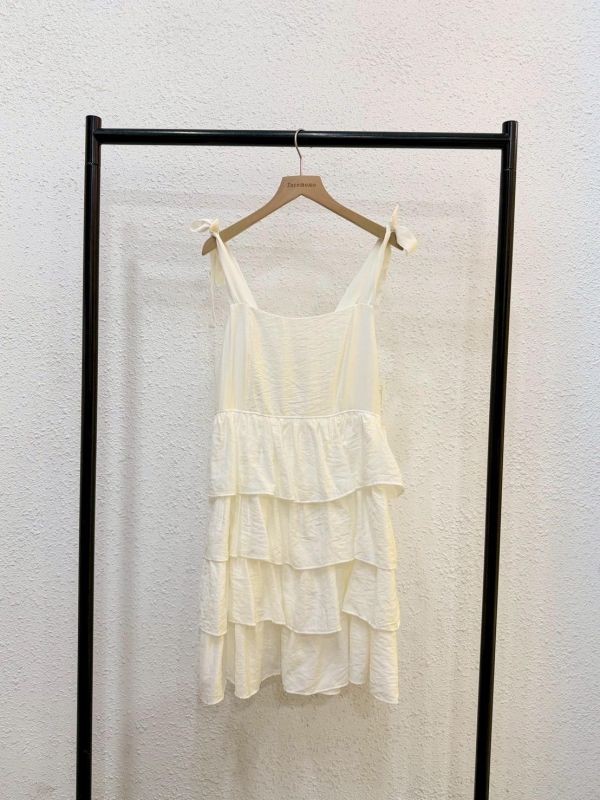 氣質木耳邊綁帶洋裝 