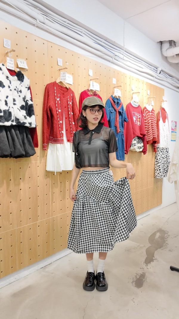 翻領透透短袖上衣 