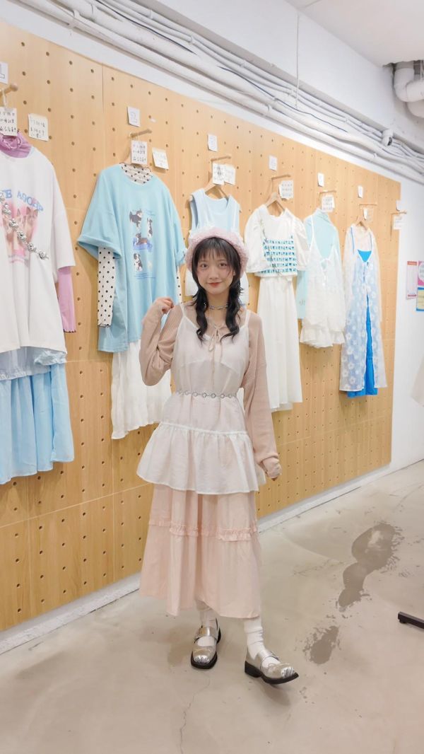 細肩抽繩裙擺罩衫 