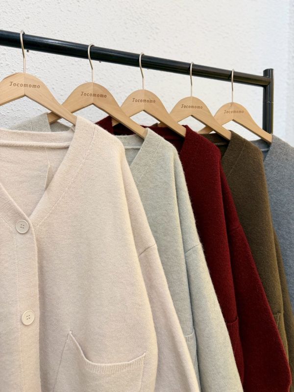 百搭素面針織外套 