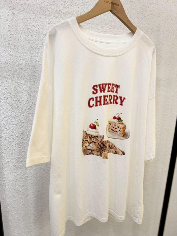 甜蜜蛋糕小貓大踢 