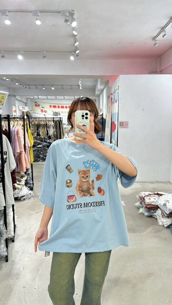 自由小貓大踢 
