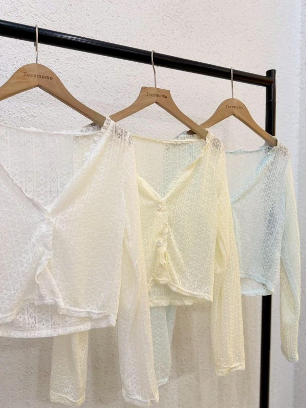 小法式捲捲蕾絲罩衫 