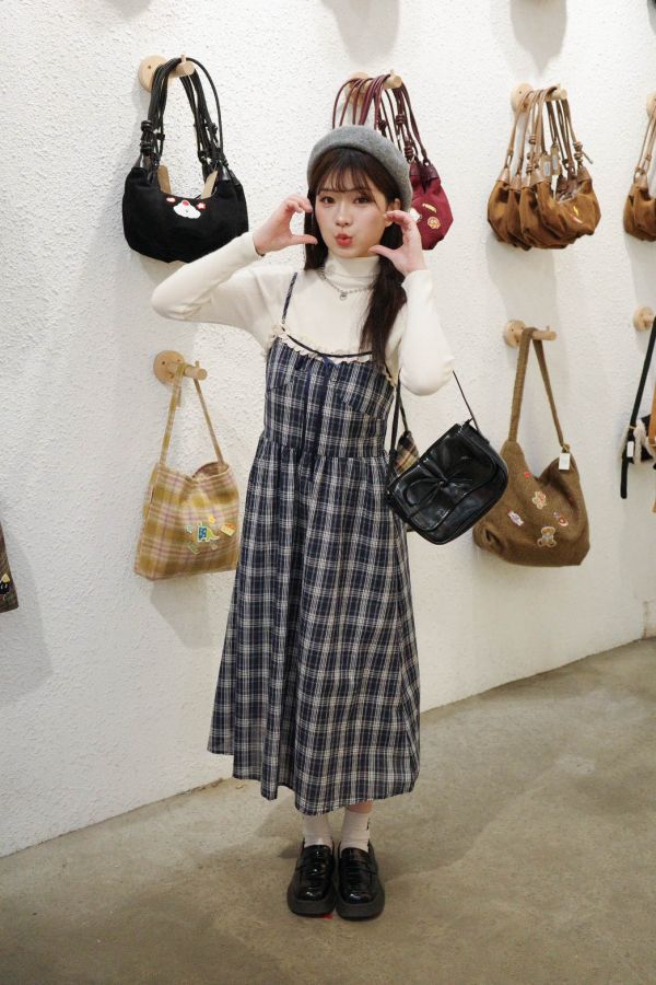 超高領素面長袖上衣 