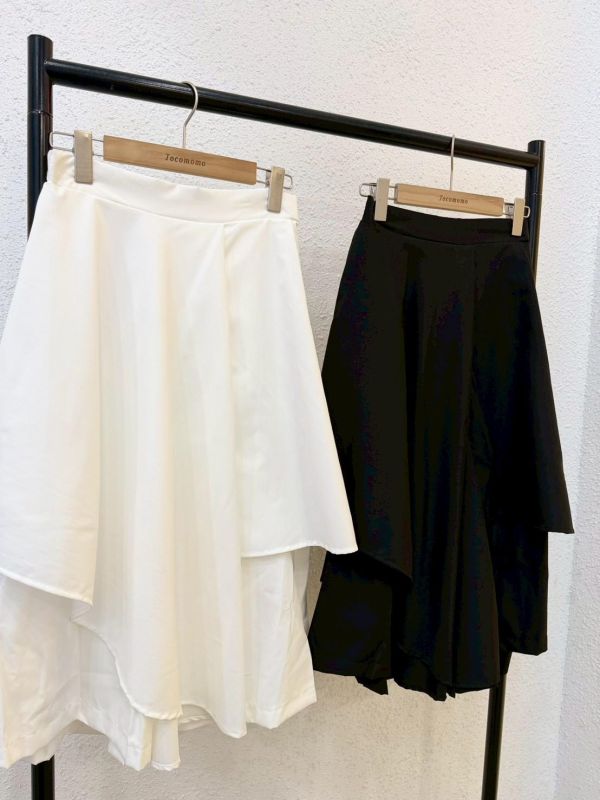 飄逸不規則剪裁長裙 