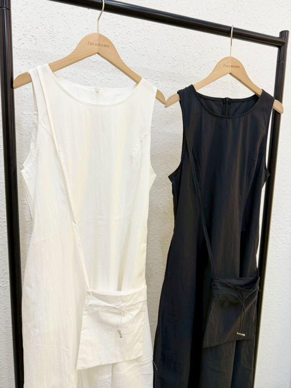 簡約寬領小包洋裝 