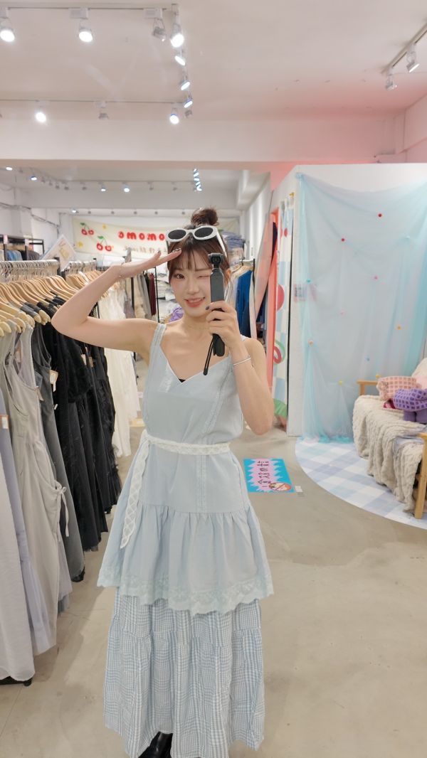 造型蕾絲短洋裝 