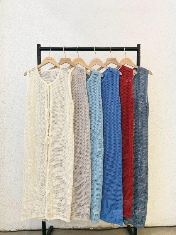 洞洞針織長版罩衫 