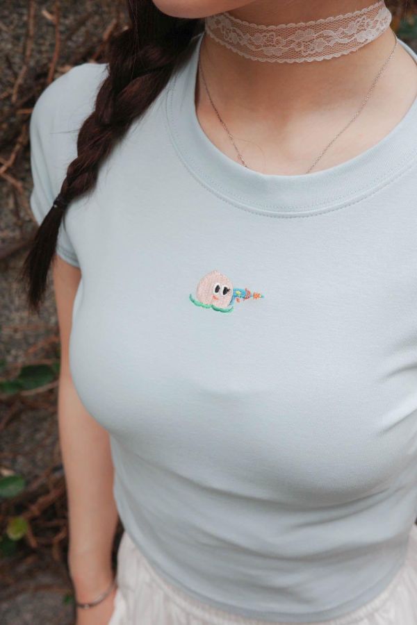 自訂款-桃子水槍刺繡圓領上衣 (MIT) 