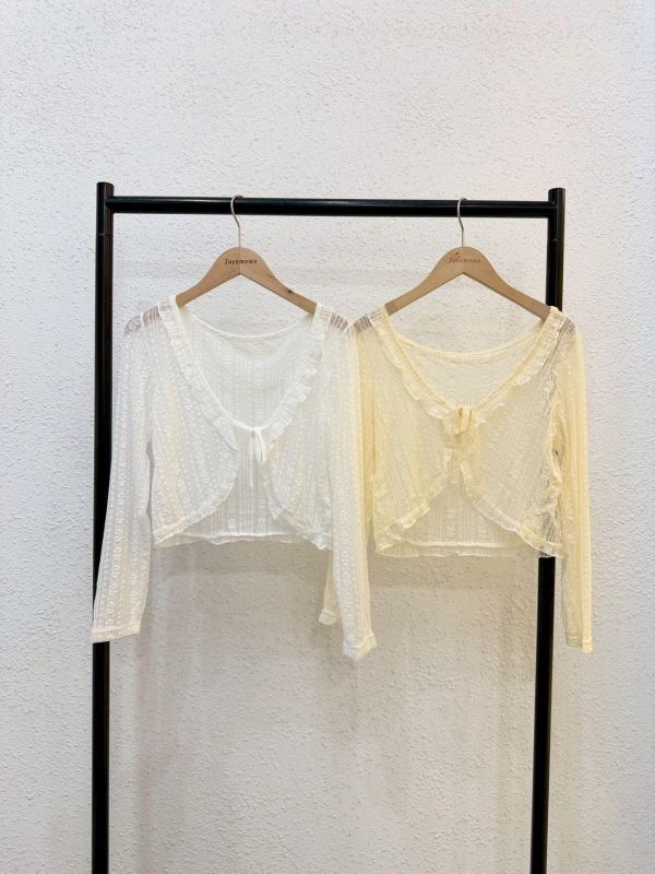 溫柔蕾絲綁帶罩衫 