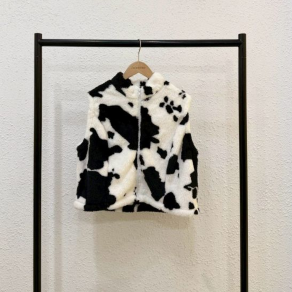 可愛毛毛乳牛背心 