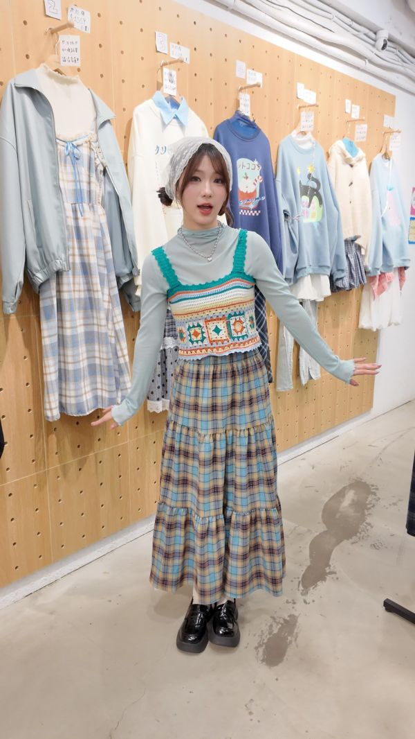 撞色花磚小背心 