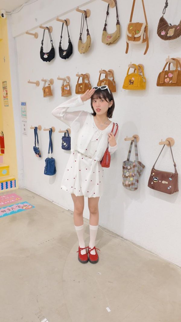 少女愛心氣球短洋裝 