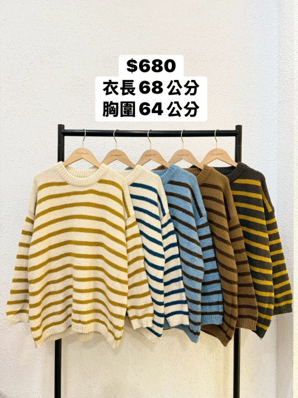 撞色柔軟條紋毛衣 