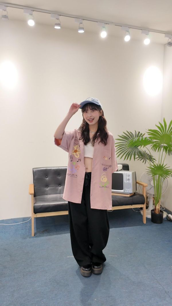 彩色小花塗鴉襯衫 