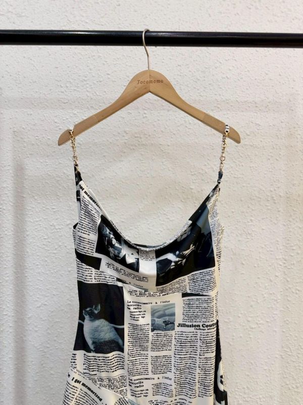 個性報紙細肩短洋裝 