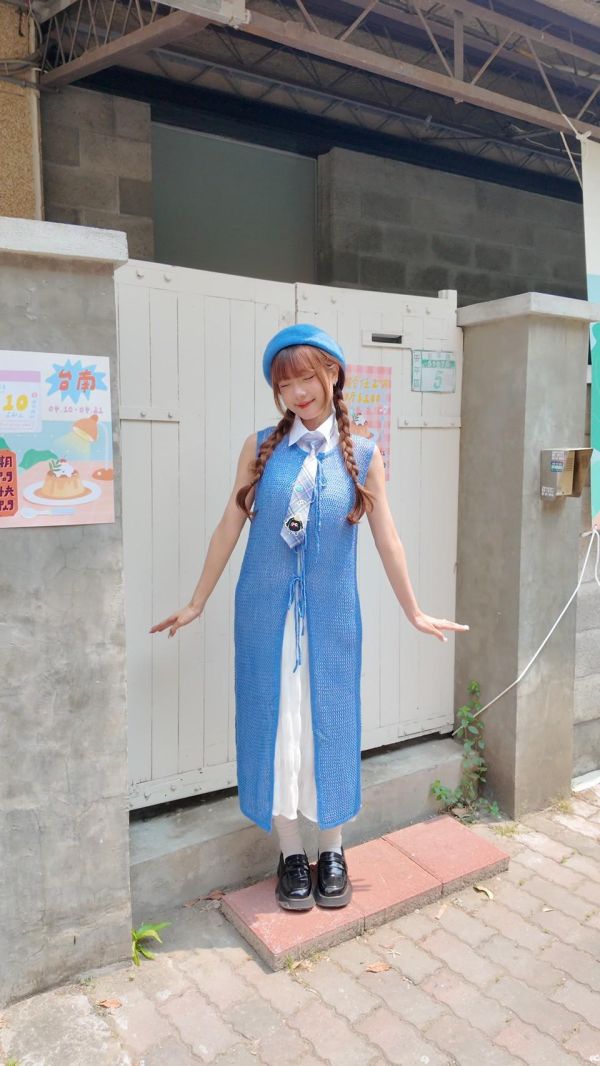 洞洞針織長版罩衫 