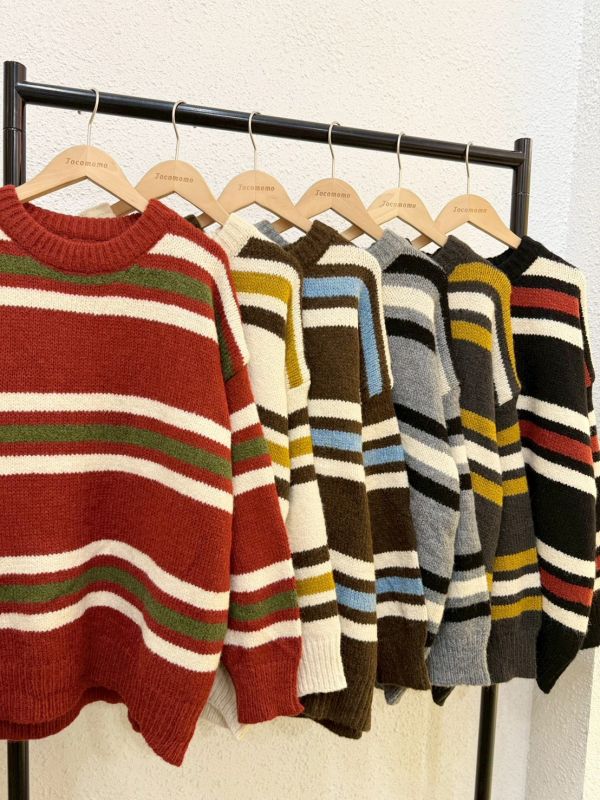 撞色粗條紋毛衣 