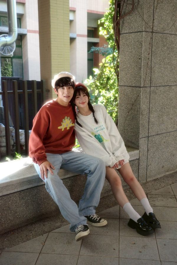 自訂款-漂亮恐龍刺繡大學踢 