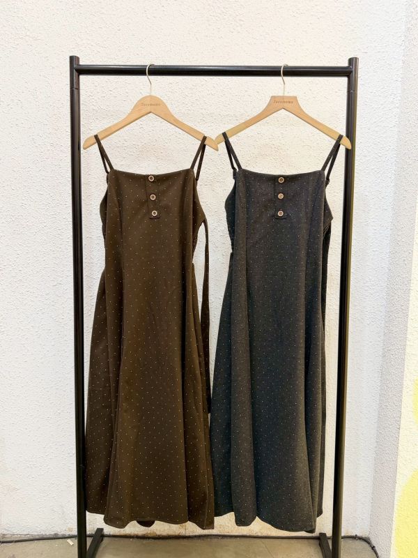 細肩圓釦點點長裙 (冬) 