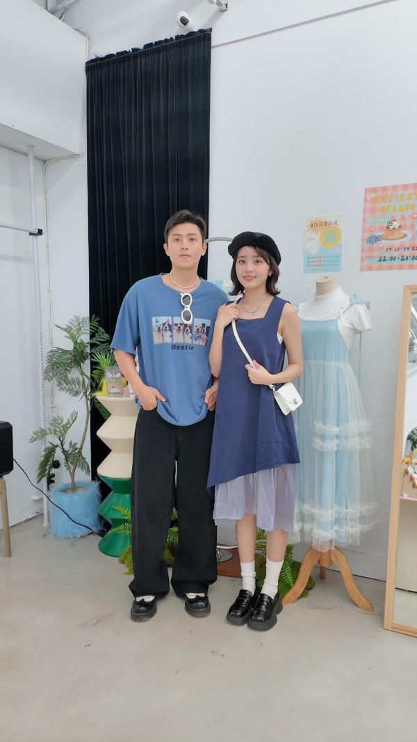 派對小狗好友大踢 