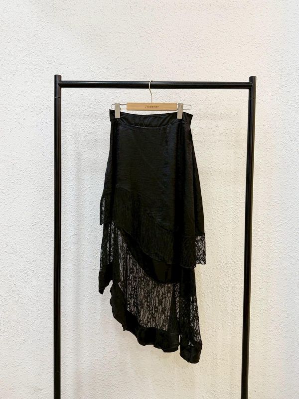 蕾絲垂感設計長裙 