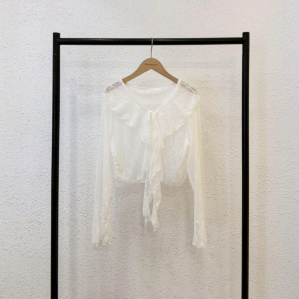 捲捲蕾絲綁帶罩衫 