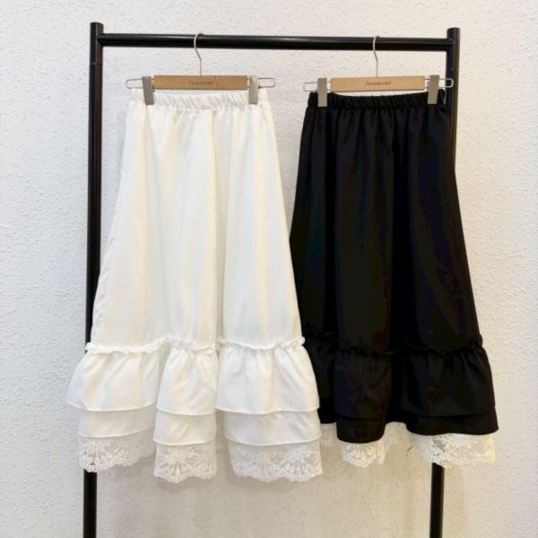 澎澎裙襬蕾絲長裙 