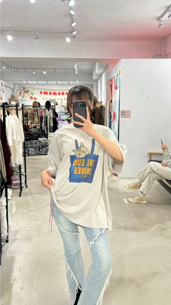 貓貓購物袋大踢 