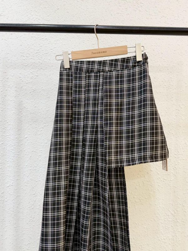 簡約格紋不對稱長裙 