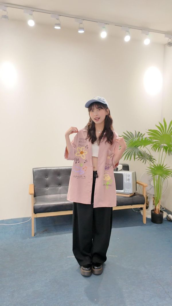彩色小花塗鴉襯衫 