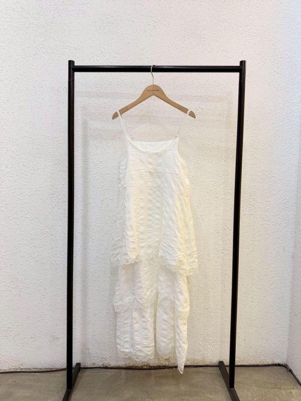 壓紋皺皺蕾絲洋裝 