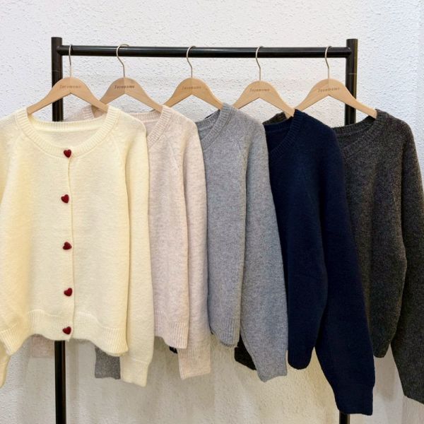 愛心釦圓領針織外套 