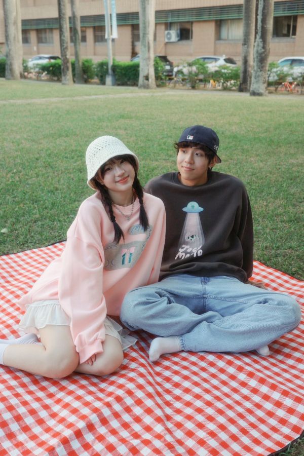 自訂款-外星飛碟牛牛大學踢 